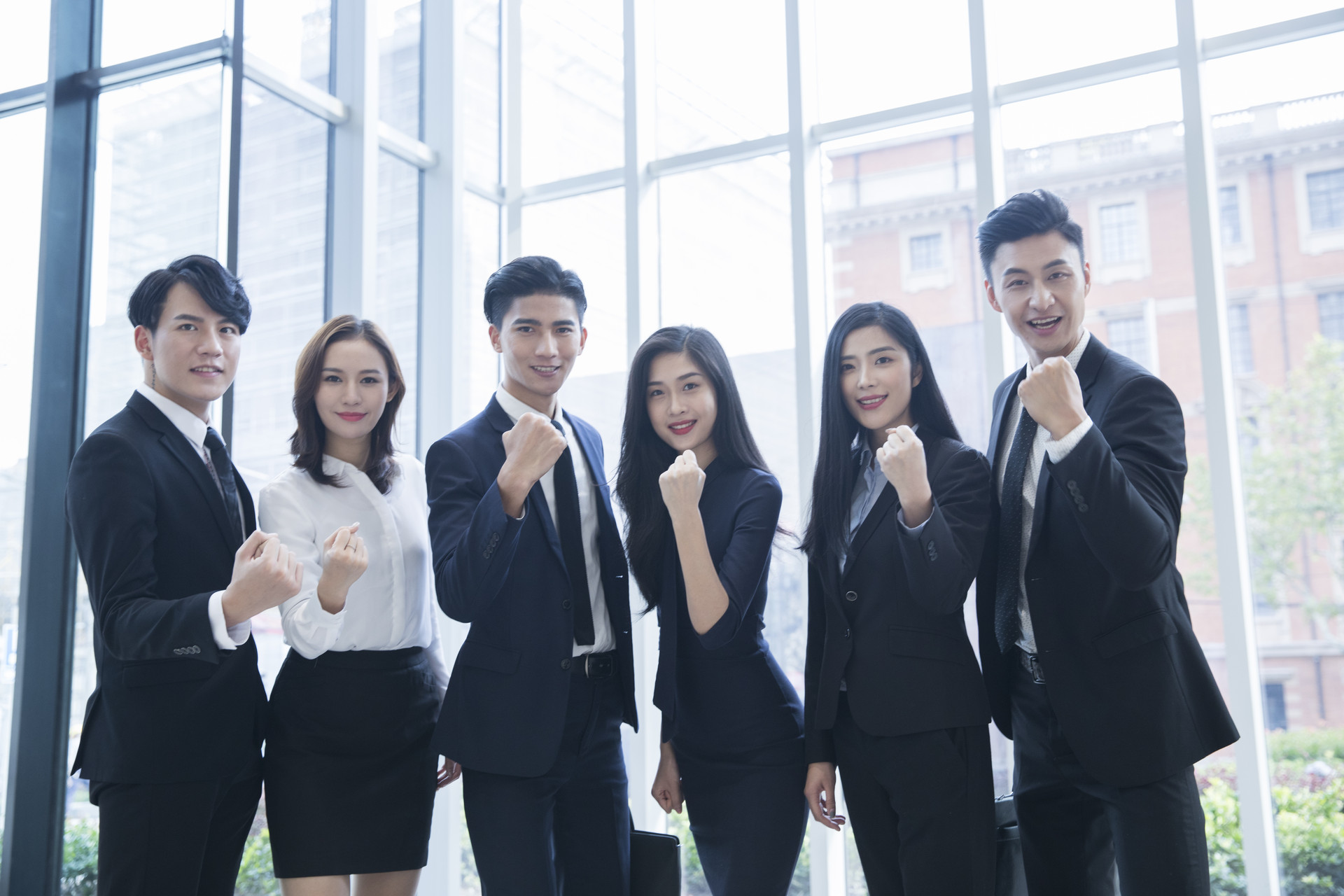 绿巨人成人片精神